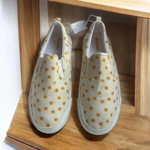 Old Navy Floral Slip-On Sneakers NEW With Tags Size 5 Girls/7 Women's #Sneakers